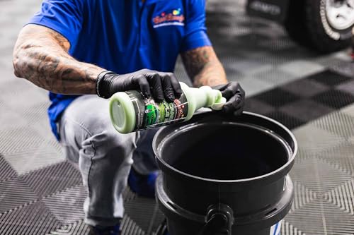 CarCandy - Candy Apple Suds - Carnauba Wax Concentrated Car Wash - Spot-Free Rinse With Pleasant Apple Scent - 1 Gallon